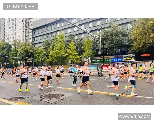 城市马拉松评析：成都极限运动队的意识与表现探讨