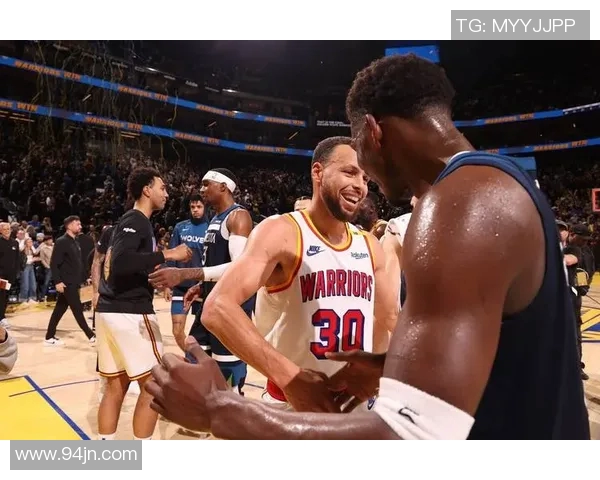 勇士与骑士激战回顾NBA经典录播精彩瞬间重温 勇士与骑士激战回顾NBA经典录播精彩瞬间重温