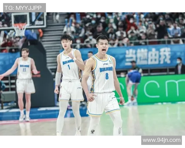 方硕的篮球之路：从青涩新秀到球队核心的成长历程与心路历程