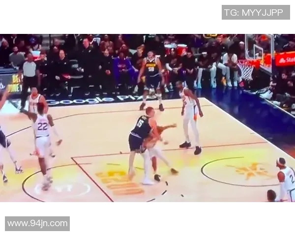 雄鹿与猛龙激战正酣大比分对决引发球迷热议与期待 雄鹿与猛龙激战正酣大比分对决引发球迷热议与期待