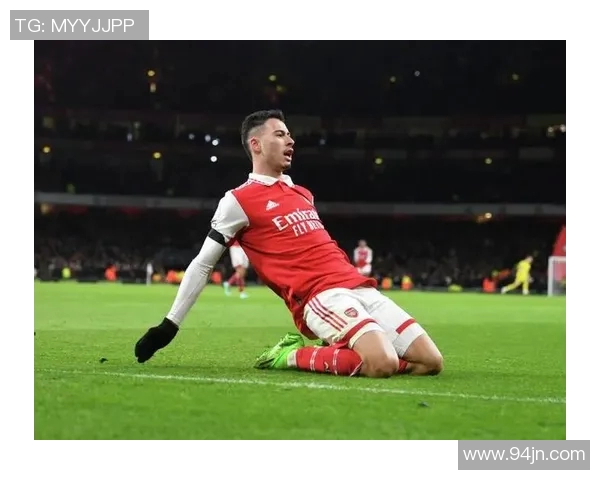 马丁内利的崛起之路：从青涩小将到足球场上的明星球员